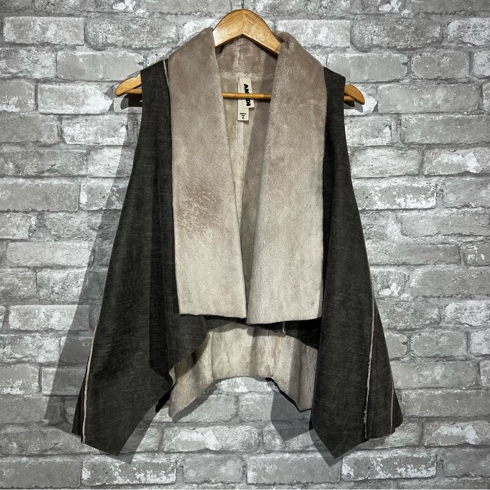 Anthropologie Amadi Womens Small Outerwear Kady Shearling Lined Draped Open Vest - Picture 2 of 7